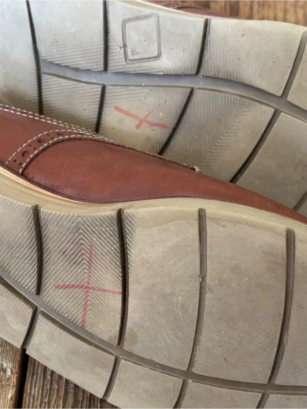 Johnston & Murphy Tan Leather Derby Oxfords with Cream Laces